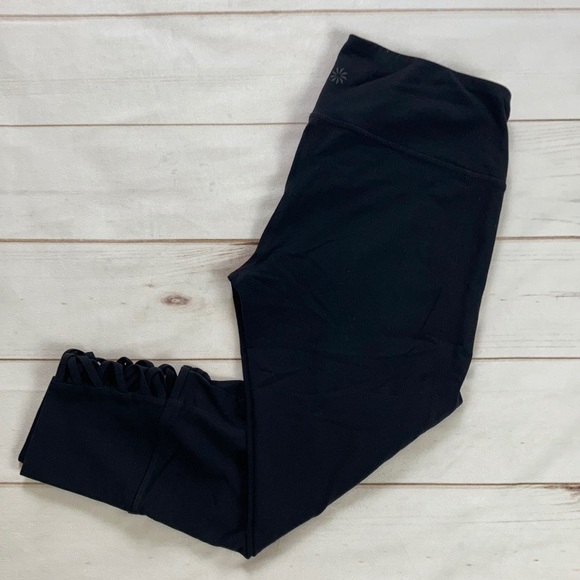 ❌SOLD❌Athleta Black Mind Over Mat Capri Leggings - Picture 2 of 12